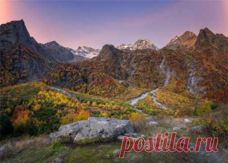 Республика Северная Осетия – Алания, Дигория. Водопад Три сестры. Фото Николая Бузмакова.