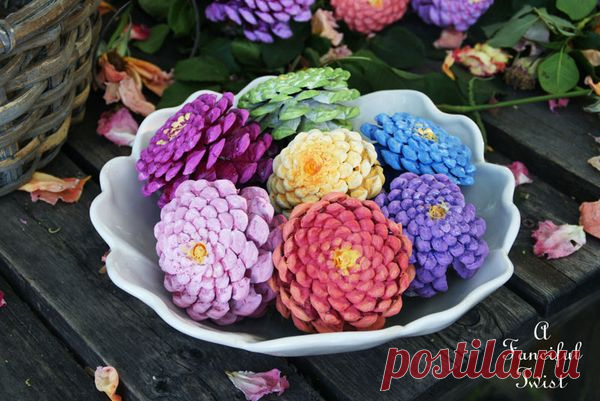 Цветы и другие поделки из сосновых шишек! » Женский Мир