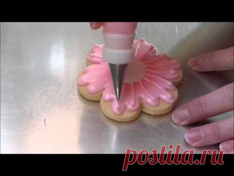Sweet Handmade Cookies - 18 Petal Flower Cookie