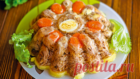 Рецепты от Дарьи Донцовой: быстрый холодец из курицы и овощной торт