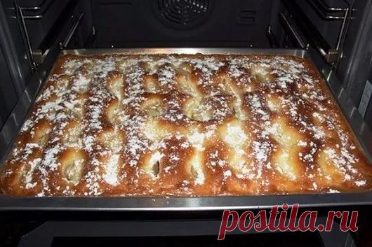 Пирог с яблоками и заливкой Если вам нравятся пирога, сочные, нежные, мягкие,...