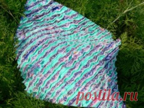 Изготовление ткани в технике синель (Chenille, шениль) - Brother-Friends.Ru Автор: Ольга ИОНОВА Из нескольких разноцветных тканей, простеганных на швейной машине получается совершенно новая чудесная ткань. Пушистая и мягкая. Техника синель отличается приятными тактильными ощущениями. …