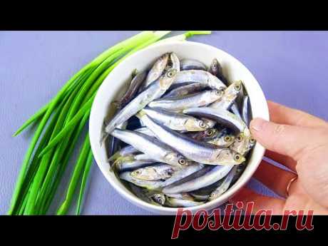 Я просто обожаю эти вкусные котлетки-биточки из соленой мелкой рыбы. Если у вас есть желание, можете чистить и хребтовую кость, но как по мне, она совсем не мешает. Очень вкусно и просто.