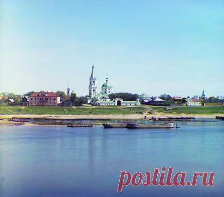Тверь, место впадения Тверцы в Волгу, в центре Екатерининская церковь. | Тверь. «Наследие С. М. Прокудина-Горского»