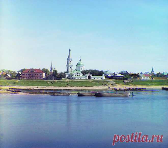 Тверь, место впадения Тверцы в Волгу, в центре Екатерининская церковь.  |  Тверь. «Наследие С. М. Прокудина-Горского»