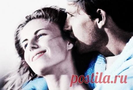 Наша  любовь  уже  безмерна….
И  никуда  не  деться  от  нее,
Она  опора  нам  и  вера,
И  сладко – горькое  теперь  питьё.
Пытались  столько  раз  расстаться,
И  вновь  оказывались  рядом,
Чтоб  вместе  плакать  и  смеяться,
И  горе  поделить  и  радость.
Судьба  смеется  ли  над  нами?
Ведь  часто  ссоримся  и всё не  так….
Соприкоснемся  вдруг  руками  -
И  ссоры  превращаются  в  пустяк.
А  этот  год  для  нас  особый -
Жить  надо  и в согласье  и в  любви,
И  быть  сч...