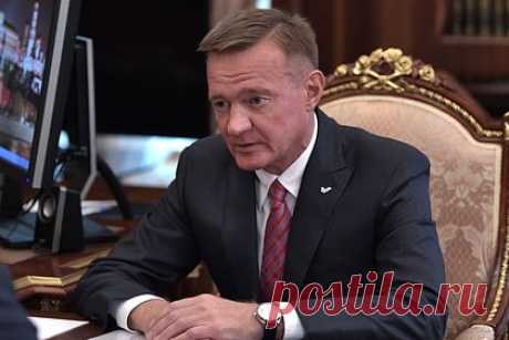 Губернатор Курской области предложил правила выдачи оружия народным дружинам. В Курской области нужно дать право на использование оружия для членов подразделений территориальной обороны. Об этом заявил губернатор приграничного российского региона Роман Старовойт, пишет РБК. Глава области уточнил, что оружие народным дружинам может пригодиться в нескольких случаях.