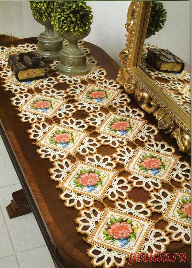 Салфетка с вышивкой