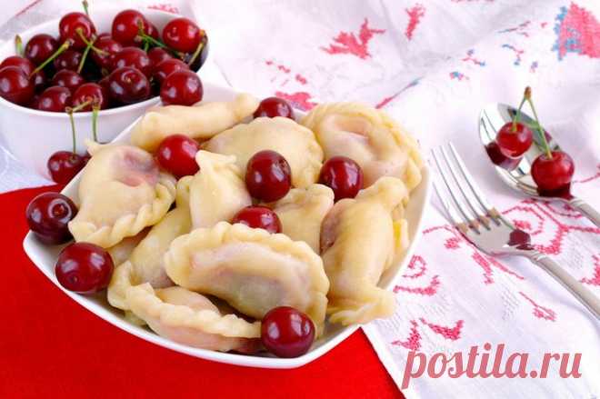 Вареники с вишней в мультиварке 

 
Ингредиенты для теста: 400 гр муки 200 мл кефира 1 яйцо 1 ч.л. разрыхлителя 2 ст.л. сахара Щепотка соли
Ингредиенты для начинки: 500 гр свежей вишни 1 ст.л. крахмала Сахар
Рецепт приготовления вар…