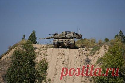 Израиль взял под контроль ряд населенных пунктов вокруг сектора Газа. Представитель Армии обороны Израиля (ЦАХАЛ) контр-адмирал Даниэль Хагари заявил о взятии под контроль ряда населенных пунктов вокруг сектора Газа, куда ранее проникло палестинское движение ХАМАС. «Израильские силы безопасности получили контроль над частью населенных пунктов», — сообщил он.