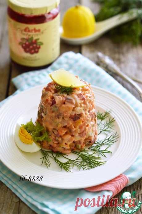 Салат из свеклы с сельдью и брусничной заправкой - кулинарный рецепт