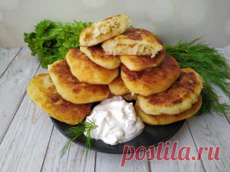 Картофельные пирожки с капустой на сковороде (можно запечь), мои фирменные