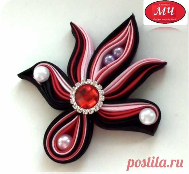 МК подвеска Канзаши Цветы и украшения из лент DIY Kanzashi Ribbon flowers Здравствуйте друзья!!!
Буду рада видеть Вас в своей группе в Контакте  ... 
Сегодня предлагаю сделать интересную подвеску из косой бейки. Делается она довольно...