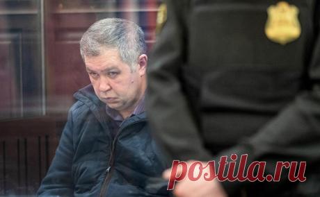 Экс-главе МЧС по Кемерово дали 10,5 лет за пожар в «Зимней вишне». Следствие считает, что Мамонтов знал о нарушениях в «Зимней вишне». МЧС настаивало на его невиновности. При пожаре в 2018 году погибли 60 человек, среди них было 37 детей, они оказались заперты в зала кинотеатра.