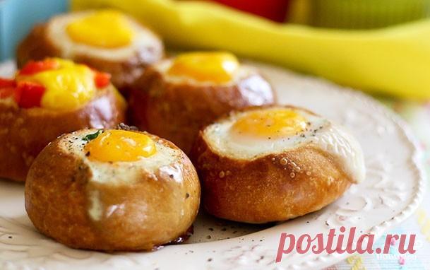 Яичница в хлебном горшочке - Повар.ру