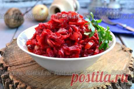 Жареная икра из свеклы от Елены Калининой

Пробовали ли вы, какой вкусной получается жареная икра из свеклы? Если нет, предлагаю ее приготовить! Все делается просто, на сковороде. Икра получается отличной, ее можно подать в качестве закуски или перекуса на кусочках хлеба, можно использовать и как гарнир к мясу или рыбе. Свеклу для жареной икры нужно выбирать обязательно сладкую, сахарную.
Для приготовления жареной икры из свеклы понадобится:
свекла (средняя) - 2-3 шт.;
лук...