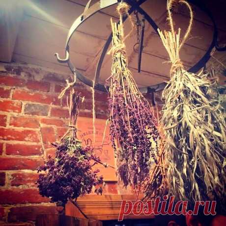 Музейная фабрика пастилы. Набирает обороты Линейка травяных чаев из коломенских садов. И это тоже музейный сувенир