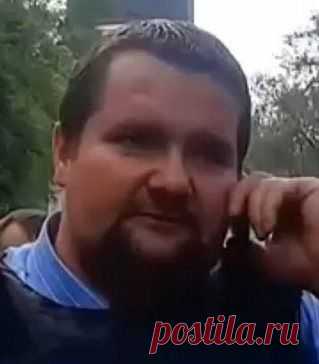 РАСПРОСТРАНЯЙТЕ!!!
Нонна Шегунц

Запомните эту мразь он расстреливал людей выпрыгивающих в окна из горящего здания в Одессе по возможности пристрелите!!!