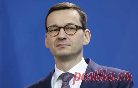 Польша заблокировала в ЕС решение о расселении мигрантов по Европе. Премьер-министр страны Матеуш Моравецкий назвал польское правительство &quot;единственным гарантом сдерживания волны нелегальной миграции, которую ЕС хочет распространить по всей Европе&quot;