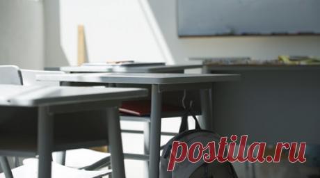 В Томске в рюкзаке школьника взорвался аккумулятор от вейпа. В рюкзаке школьника в Томске взорвался аккумулятор от вейпа, учеников и преподавателей школы №19 эвакуировали. Читать далее