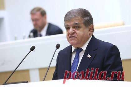 В Совфеде отреагировали на участие британских морпехов в операциях на Украине. Морская пехота Британии проводит мерзкую работу на Украине. Об этом заявил первый зампред международного комитета Совета Федерации по международным делам Владимир Джабаров. «Все вышло на поверхность, как и раньше. Россия была уверена, что без британцев там обойтись не могло», — сказал он.