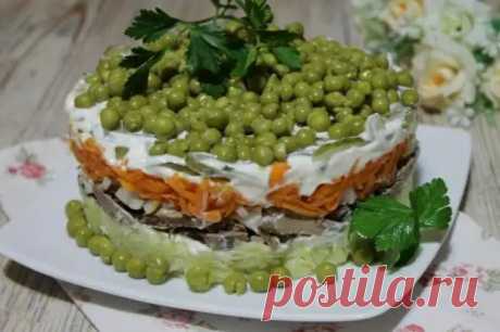 Вкусный и простой слоёный салат с куриной печенью: репетиция к Новому году - Все о кухне - медиаплатформа МирТесен