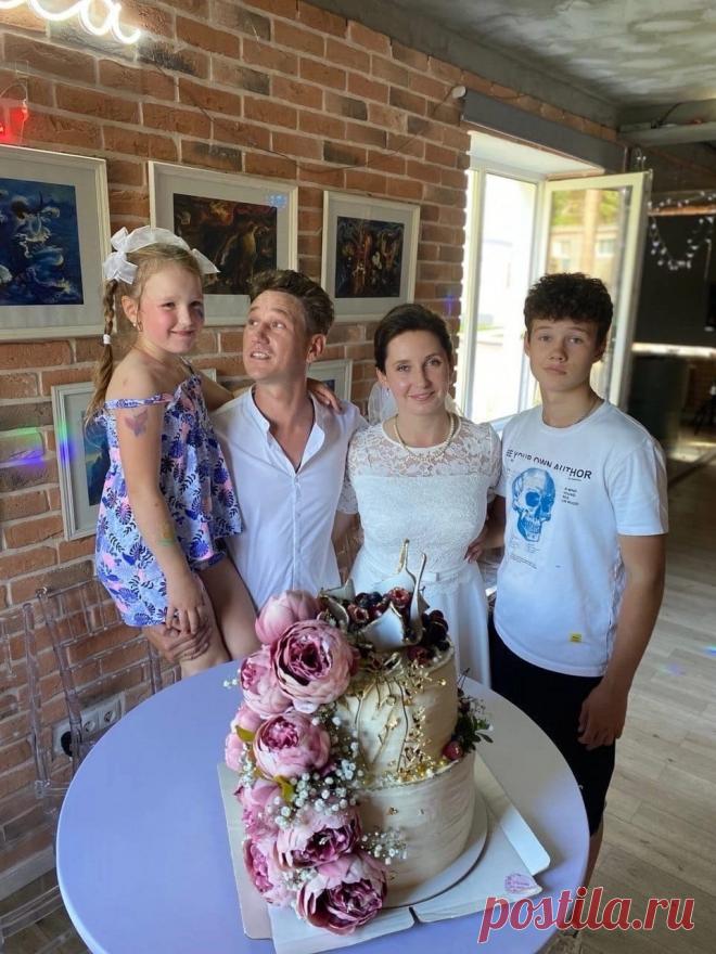 Антон Шагин с семьей