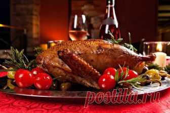 Гусь спешки не любит. Как привильно приготовить фаршированную птицу Как правильно приготовить гуся, рассказывает профессионал. Запеченный гусь — одно из главных новогодних и рождественских блюд. Если его замариновать в травах, нафаршировать яблоками, хорошо правильно запечь — это блюдо гости не забудут целый год...
