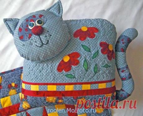 Фото - котоподушка-игрушка. Фотоальбом - Покрывала, одеяла и одеялки. Автор - roolen. Ваши фото без ограничений.