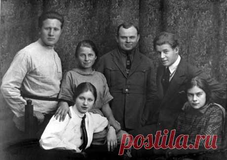 Зинаида Гиппиус. Судьба Есениных.
