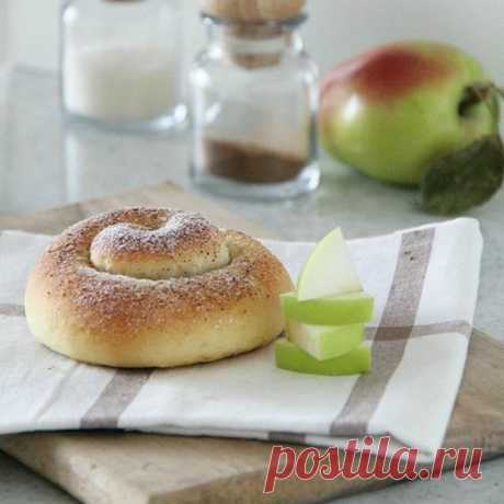 Рецепт - Испанские булочки. Энсаймадас с яблоками и корицей