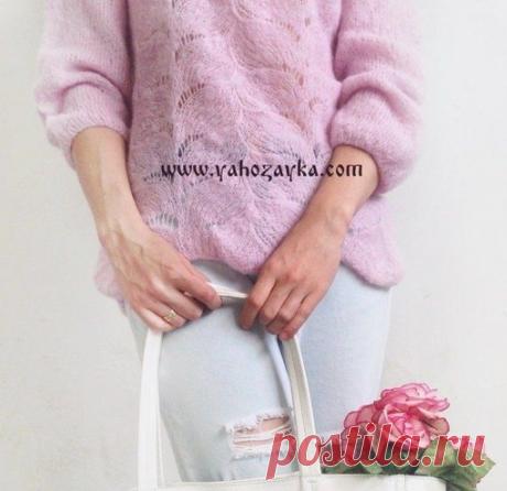 Нежный пуловер спицами