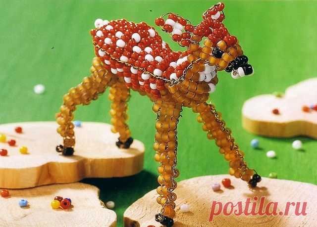 Делаем объемного оленя из бисера. Мастер-класс. Видео Северный олень - символ Нового Года. Будет еще символичнее и интересней, если мы сплетем его своими руками.