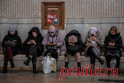 Словакия отправит Украине очередную партию гуманитарной помощи. Министерство внутренних дел (МВД) Словакии сообщило о намерении отправить Украине очередную партию гуманитарной помощи размером 203,5 тысячи евро. Уточняется, что Братислава намерена передать Киеву груз для гражданского населения, включающий в себя обогреватели, одежду, продукты и аптечки.