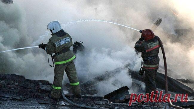 В Тверской области локализовали пожар на складе