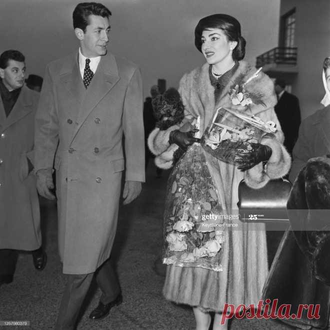 le-cantatrice-grecque-maria-callas-arrivant-laroport-dorly-pour-son-picture-id1257980379 (2048×2044)