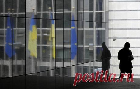 Долгое ожидание: Украина встала у ворот ЕС. Киев надеется вступить в блок через два года, Брюссель не готов объявить даже предварительные сроки следующего этапа переговоров