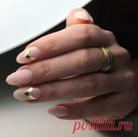 Золотой маникюр: 100 фото красивых идей применения и варианты безупречного стиля