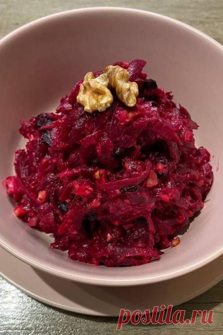 Салат из свеклы с черносливом и орехами
