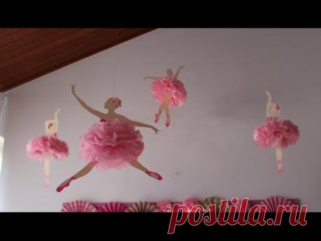 Bailarina de papel com pompom de seda