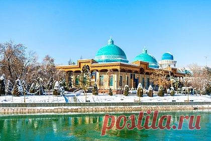 Россиянка поехала в Узбекистан и описала его фразой «холодно, грязно и снежно». Российская тревел-блогерша поехала в Узбекистан и описала страну фразой «нереально холодно, грязно и снежно». Советами перед поездкой туда она поделилась в личном блоге. По словам автора публикации, зимой в Ташкенте холодно, а теплые дни бывают лишь изредка. Путешественница также рекомендовала одеваться скромнее.