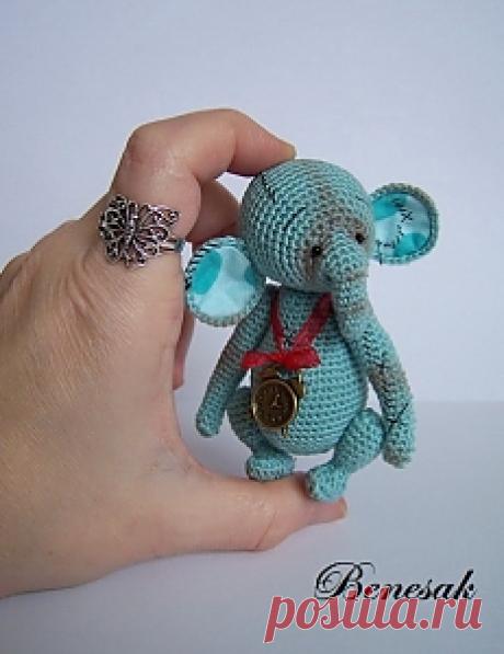 Teddy Bears &amp; Pals (Page 2) / Teddy Talk: Creating, Collecting, Connecting