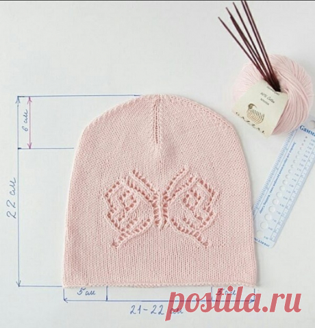 Шапка с узором Бабочка спицами