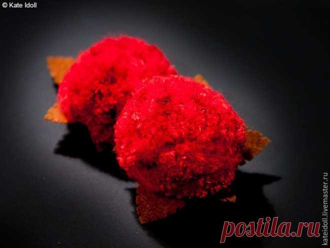 Делаем забавные заколки-помпоны