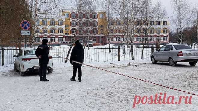 Директору работавшего в брянской гимназии ЧОП смягчили меру пресечения. Суд в Брянске освободил под залог директора частного охранного предприятия (ЧОП), которое работало в гимназии N5, где школьница устроила стрельбу. Об этом сообщает ТАСС. "Заменить меру пресечения в виде заключения под стражу на ...
