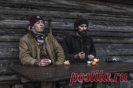 «Парни с мандаринами – мой ответ Валентину Серову», – говорит фотограф Станислав Напалкин, сделавший этот кадр в деревне Шанёво, спрятавшейся на Валдайской возвышенности. Фотография участвует в конкурсе «Россия – моя страна»: nat-geo.ru/contest/rossiya-moya-strana/