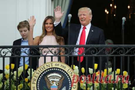 Дональд и Меланья Трамп с сыном Бэрроном на пасхальном празднике в Белом доме | Tatler | Светская хроника | Tatler – журнал о светской жизни