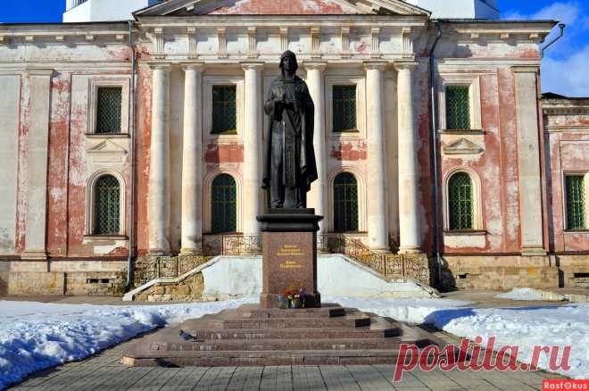 Фото: Памятник княгини Анне Кашинской. Николай Попов. Город - Фото и фотограф на Расфокусе.