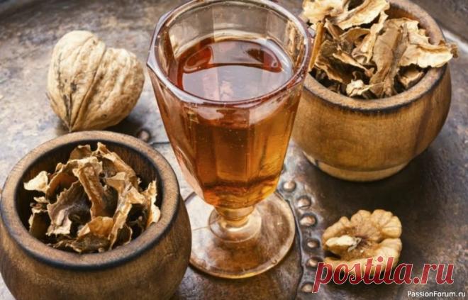 Настойка на перегородках грецкого ореха Настойка на перегородках эффективна при борьбе с такимзаболеванием как сахарный диабет, радикулит, боль в суставах, призатянувшемся расстройстве желудка, для лечения зоба, пяточных шпор,ухудшении памяти, головной боли, бессоннице, нервных расстройствах,фибромиоме матки,...