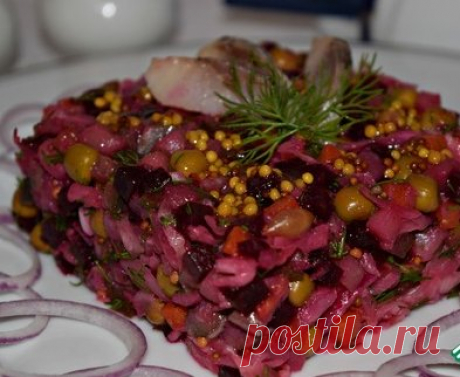 Винегрет с сельдью и маринованным луком | Четыре вкуса